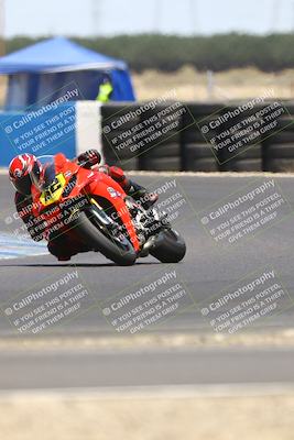 media/Jul-19-2025-TrackDaz (Sat) [[ff1509a44a]]/A Group/12pm (Turn 1)/